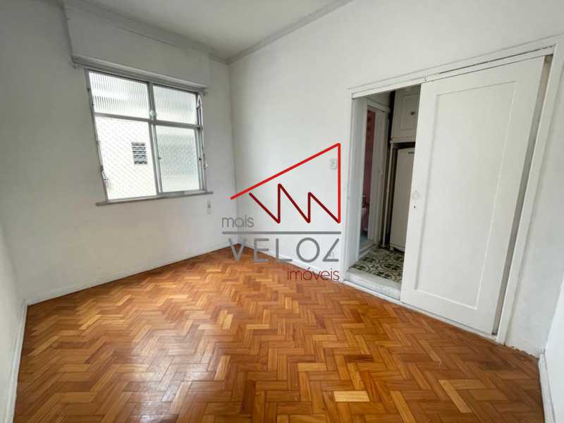 Apartamento à venda com 1 quarto, 40m² - Foto 4