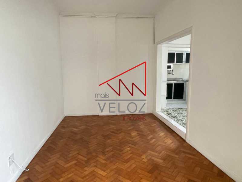 Apartamento à venda com 1 quarto, 40m² - Foto 8