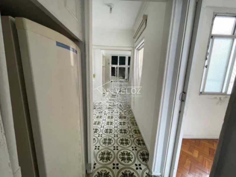 Apartamento à venda com 1 quarto, 38m² - Foto 11