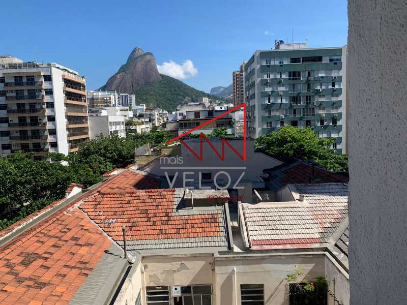 Apartamento à venda com 3 quartos, 100m² - Foto 2