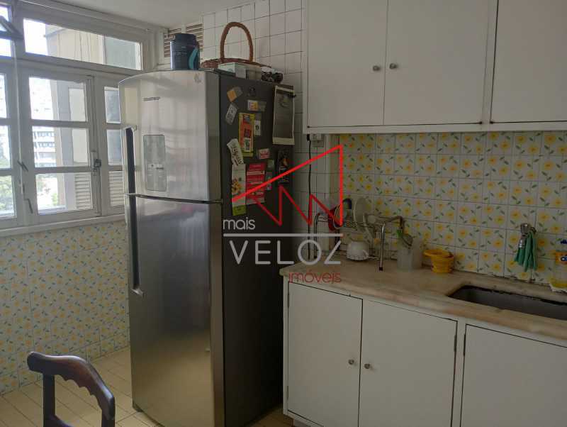 Apartamento à venda com 3 quartos, 160m² - Foto 19