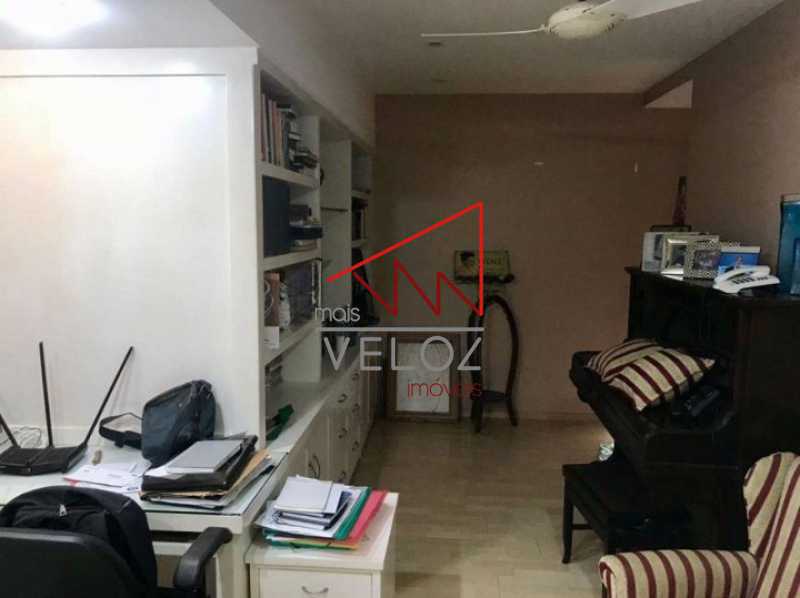 Apartamento à venda com 4 quartos, 228m² - Foto 9