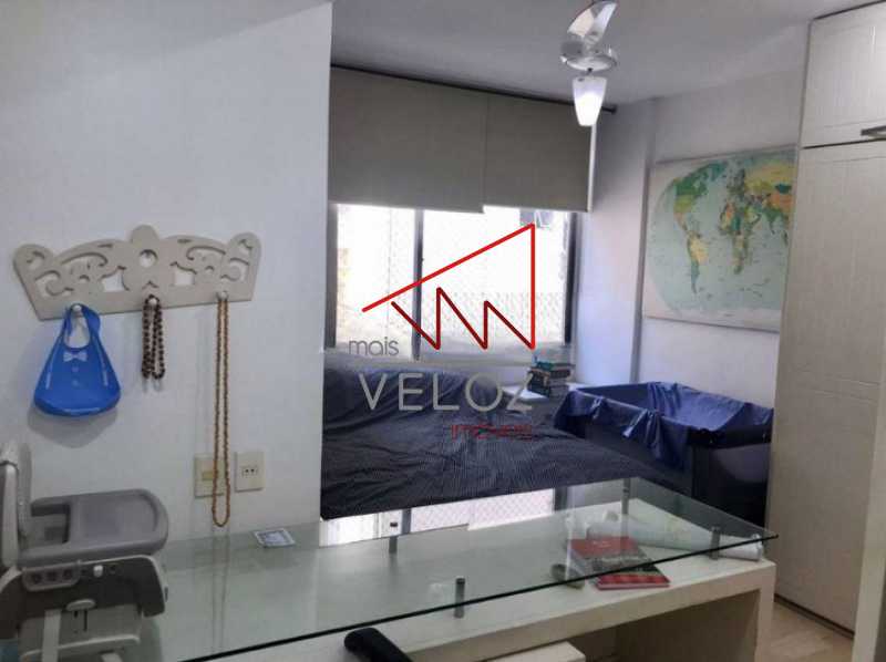 Apartamento à venda com 4 quartos, 228m² - Foto 8