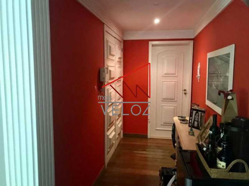 Apartamento à venda com 4 quartos, 228m² - Foto 14