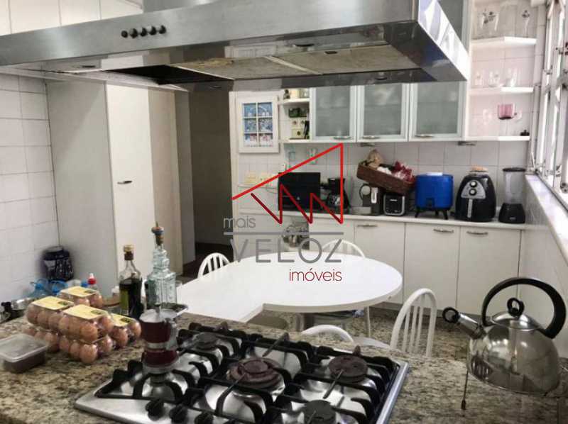 Apartamento à venda com 4 quartos, 228m² - Foto 15