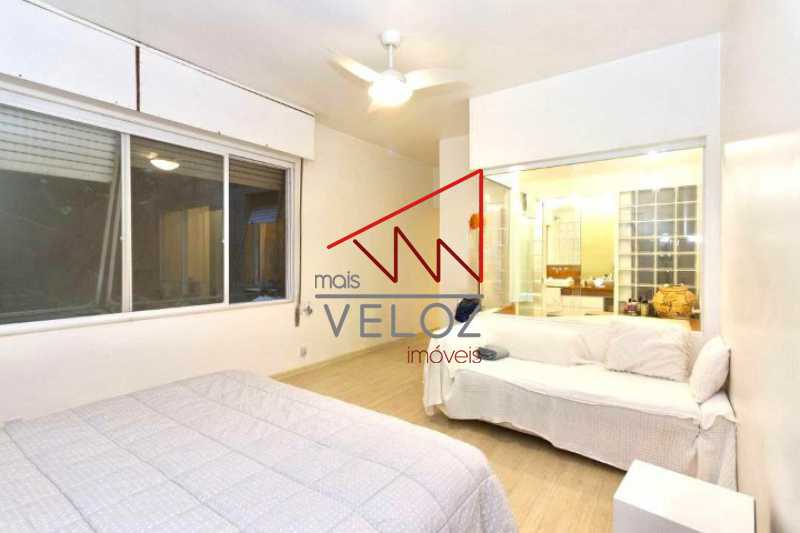 Apartamento à venda com 3 quartos, 238m² - Foto 19