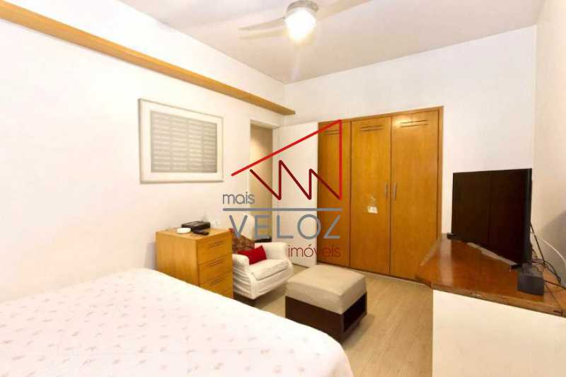 Apartamento à venda com 3 quartos, 238m² - Foto 24