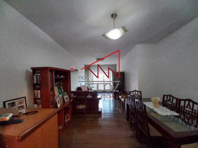 Apartamento à venda com 3 quartos, 141m² - Foto 3