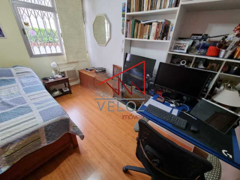 Apartamento à venda com 4 quartos, 200m² - Foto 6