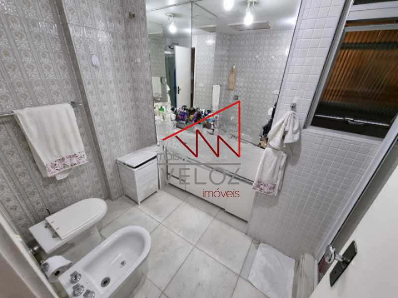 Apartamento à venda com 4 quartos, 200m² - Foto 24