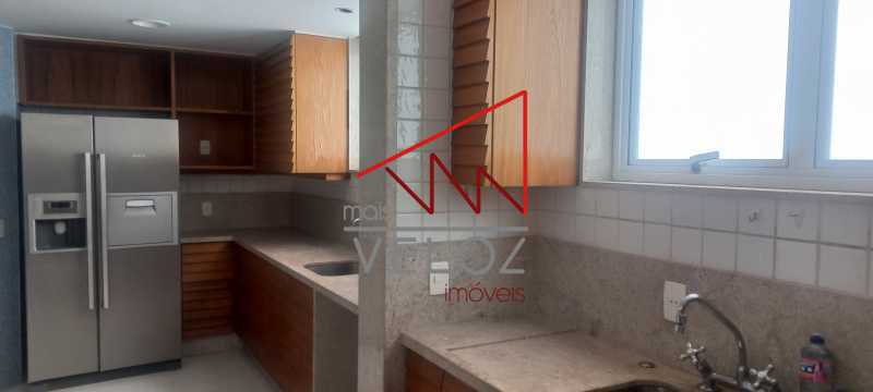 Apartamento à venda com 3 quartos, 200m² - Foto 19