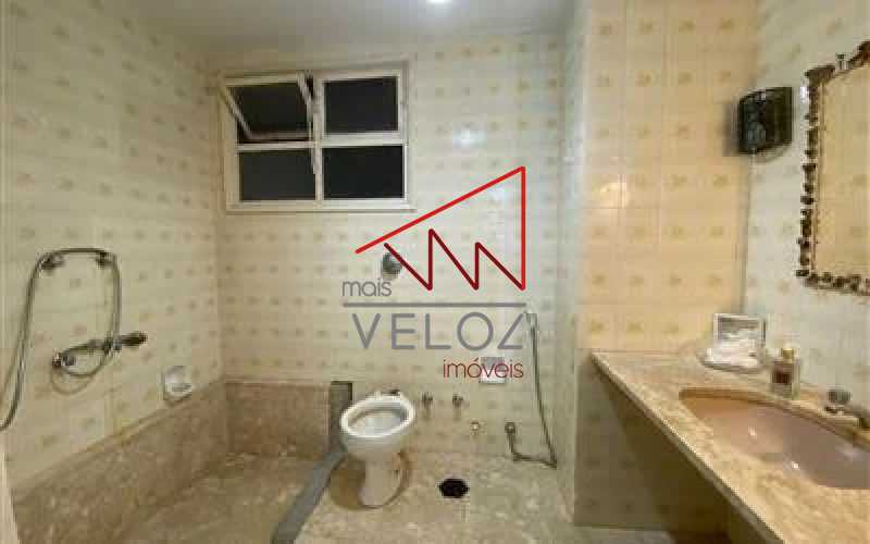 Apartamento à venda com 3 quartos, 169m² - Foto 17