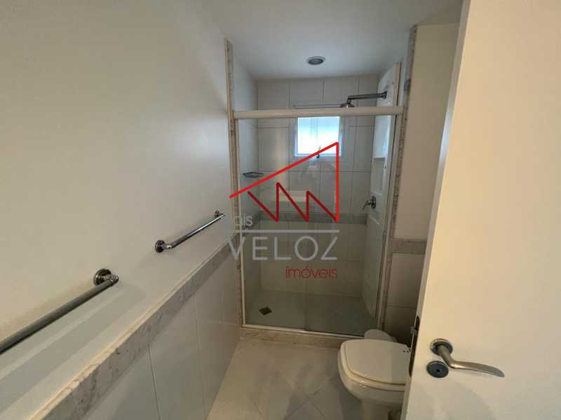 Apartamento à venda com 4 quartos, 241m² - Foto 16