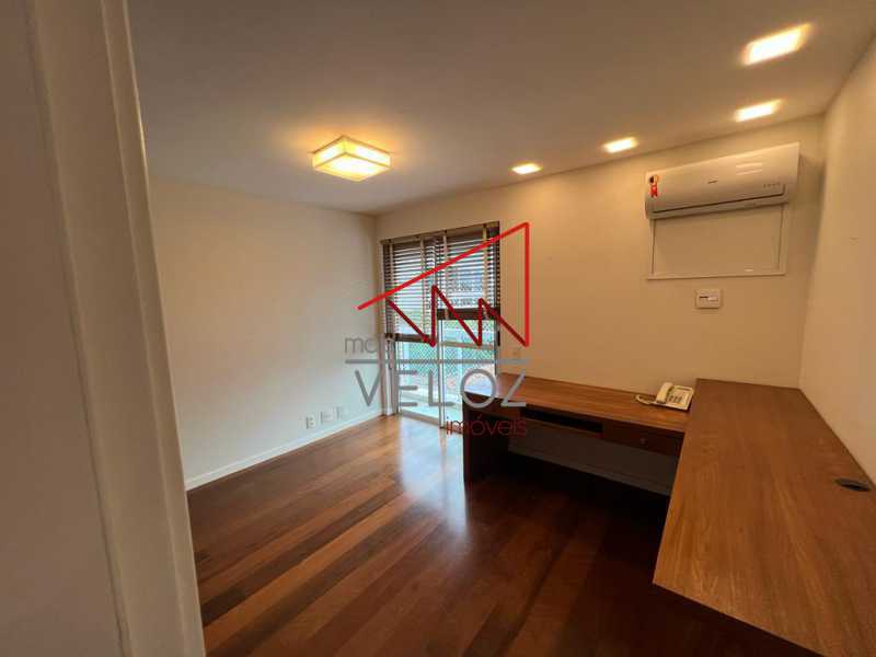 Apartamento à venda com 4 quartos, 241m² - Foto 22