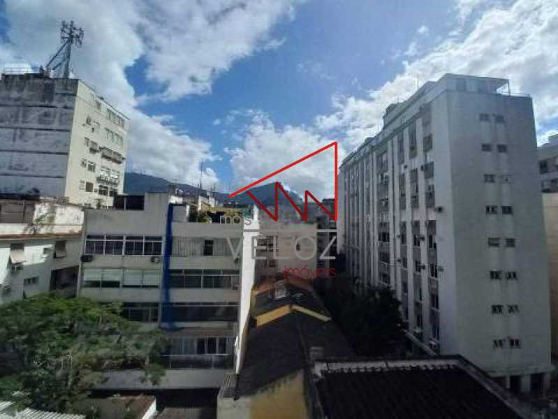 Apartamento à venda com 4 quartos, 222m² - Foto 1