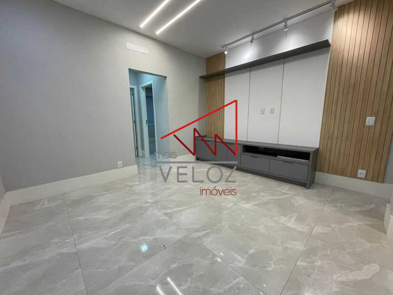 Apartamento à venda com 2 quartos, 78m² - Foto 15