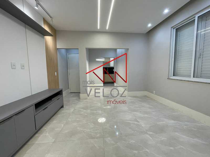 Apartamento à venda com 2 quartos, 78m² - Foto 16