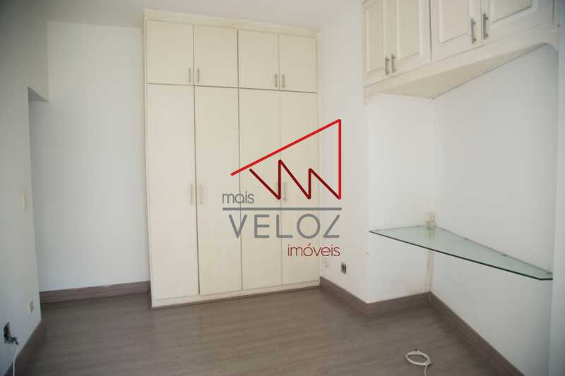 Apartamento à venda com 3 quartos, 120m² - Foto 4