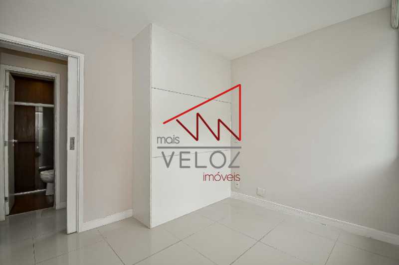 Apartamento à venda com 2 quartos, 135m² - Foto 10