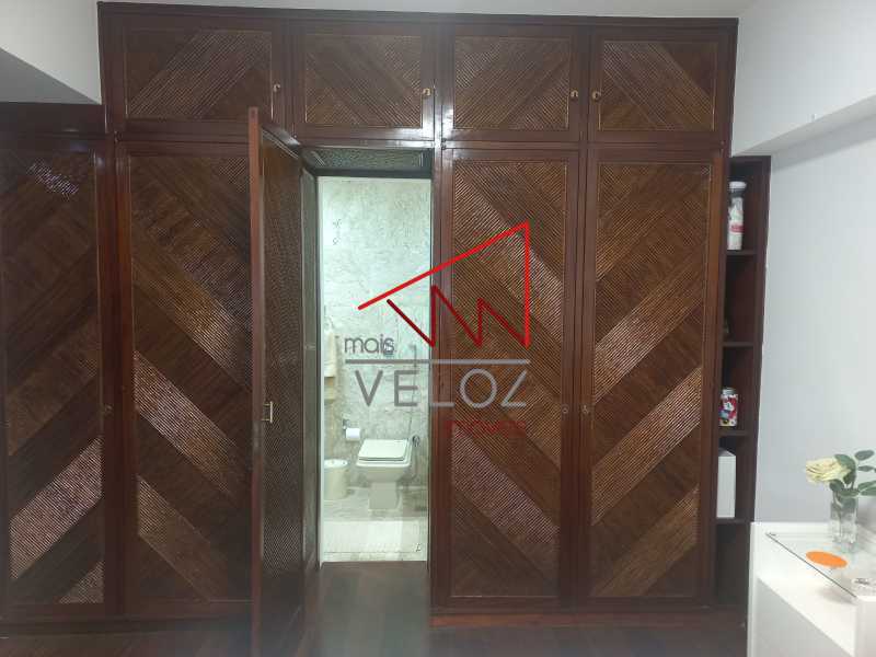 Apartamento à venda com 4 quartos, 153m² - Foto 19