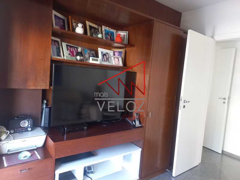 Apartamento à venda com 4 quartos, 153m² - Foto 12