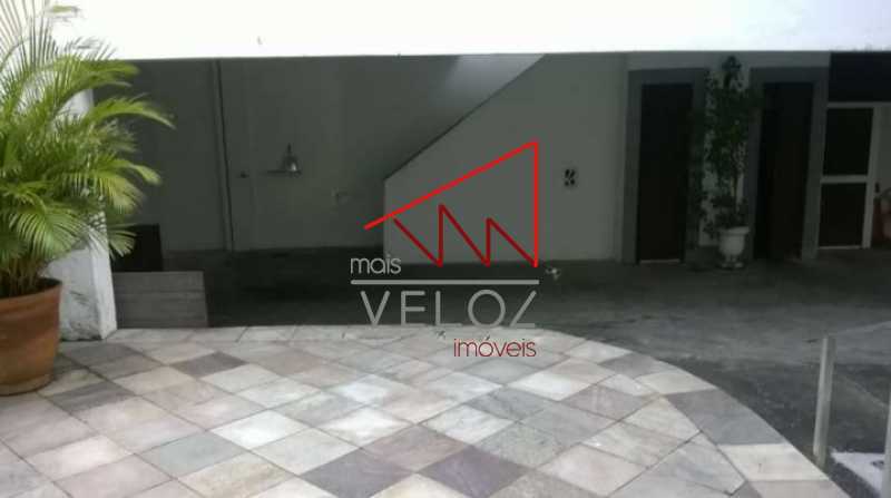 Casa à venda com 4 quartos, 370m² - Foto 25