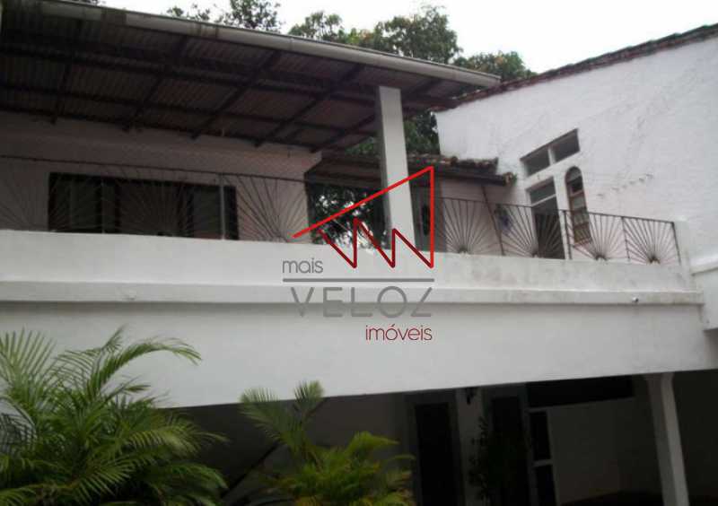 Casa à venda com 4 quartos, 370m² - Foto 1