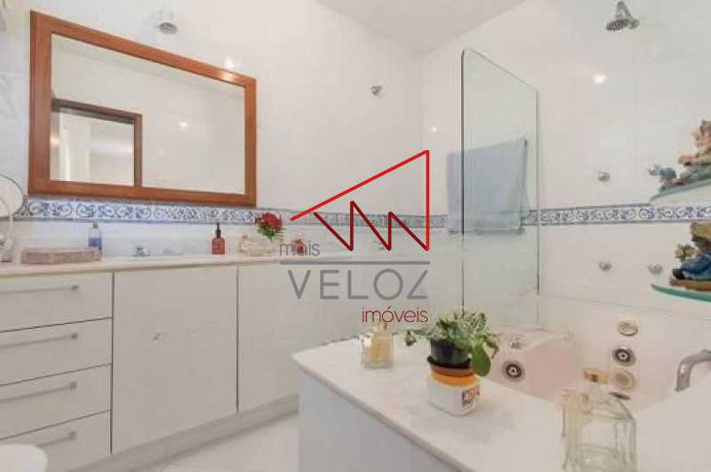 Casa à venda com 5 quartos, 227m² - Foto 11