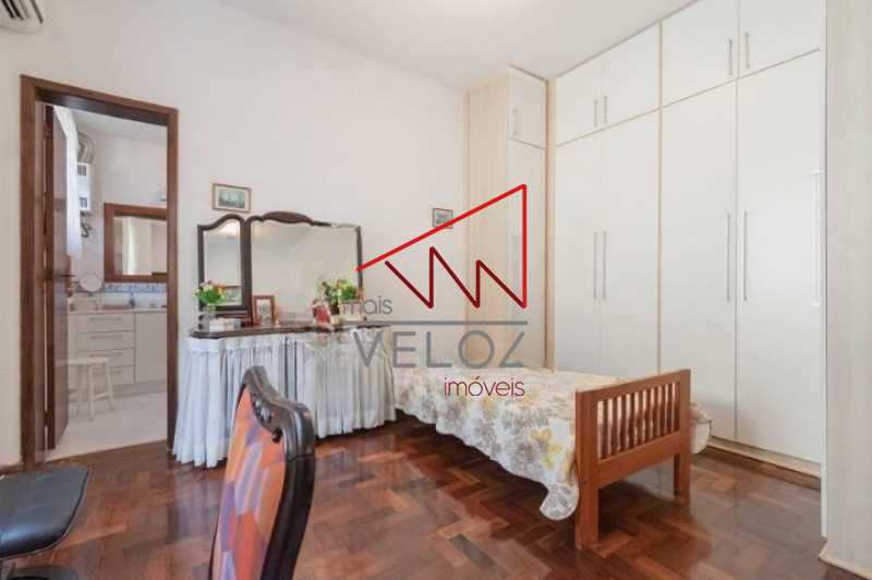 Casa à venda com 5 quartos, 227m² - Foto 13