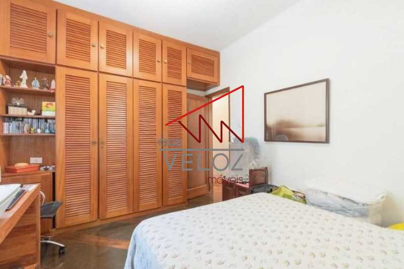 Casa à venda com 5 quartos, 227m² - Foto 15