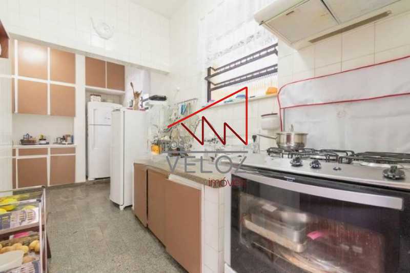 Casa à venda com 5 quartos, 227m² - Foto 16