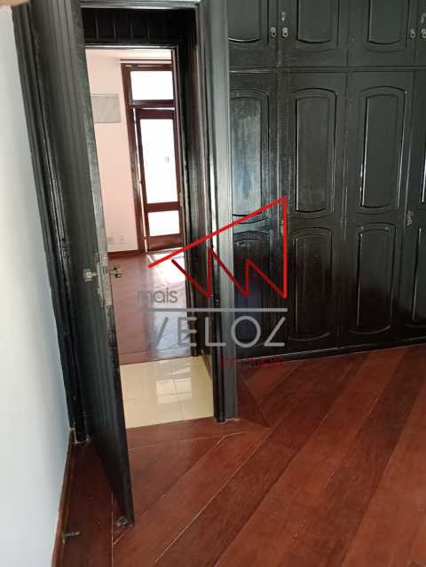 Cobertura à venda com 4 quartos, 240m² - Foto 12