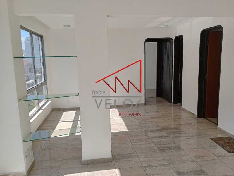 Cobertura à venda com 4 quartos, 240m² - Foto 26