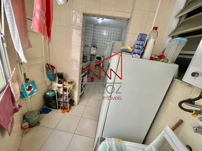 Apartamento à venda com 2 quartos, 90m² - Foto 17