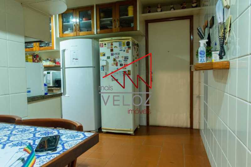 Apartamento à venda com 3 quartos, 141m² - Foto 12