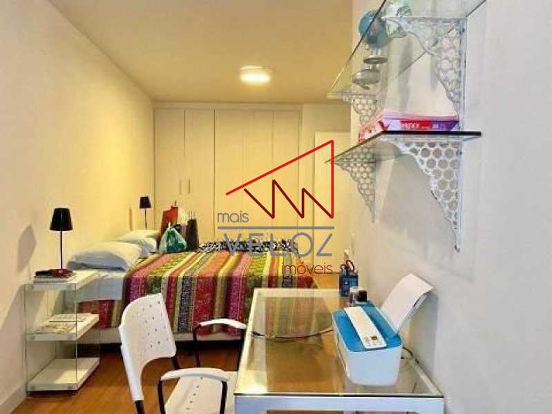 Apartamento à venda com 3 quartos, 200m² - Foto 9