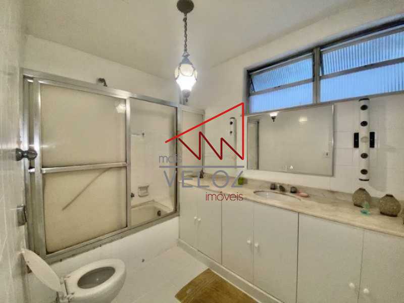 Apartamento à venda com 4 quartos, 265m² - Foto 1