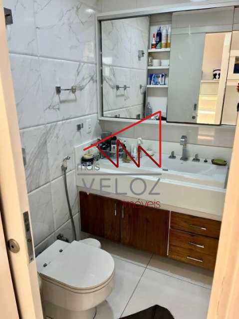 Apartamento à venda com 4 quartos, 248m² - Foto 11