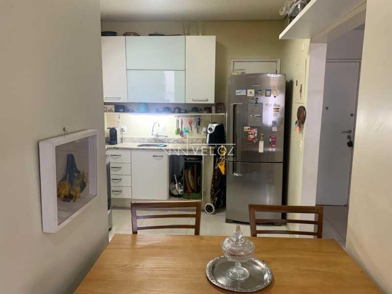 Apartamento à venda com 2 quartos, 65m² - Foto 10