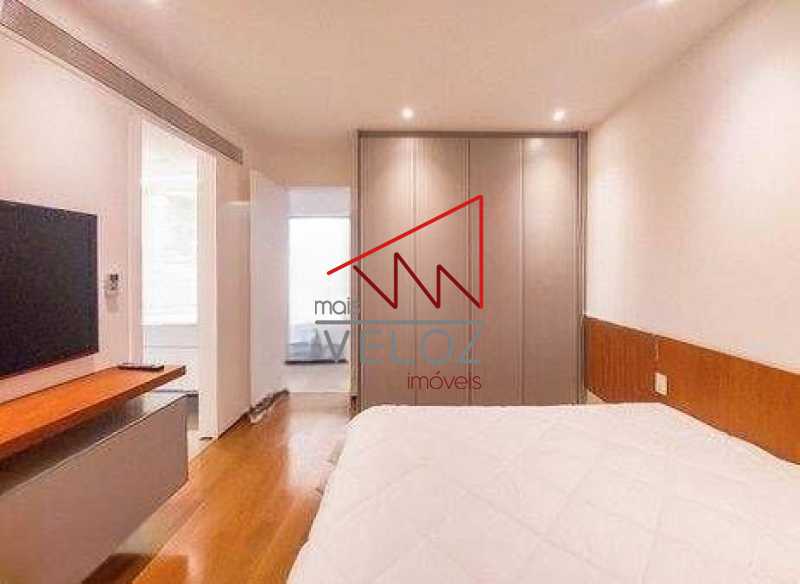 Apartamento à venda com 3 quartos, 320m² - Foto 4