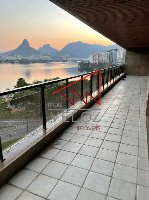 Apartamento à venda com 4 quartos, 374m² - Foto 1