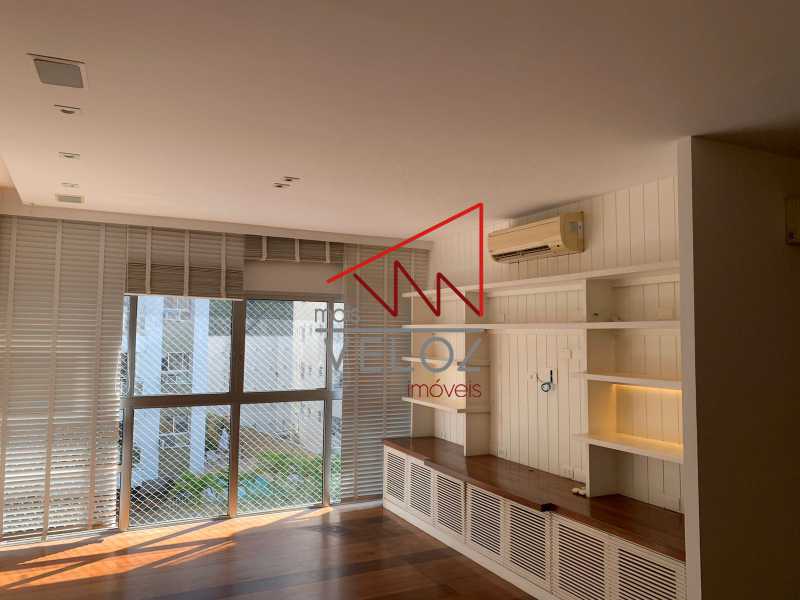 Apartamento à venda com 2 quartos, 132m² - Foto 1