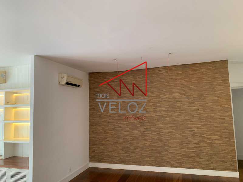 Apartamento à venda com 2 quartos, 132m² - Foto 4