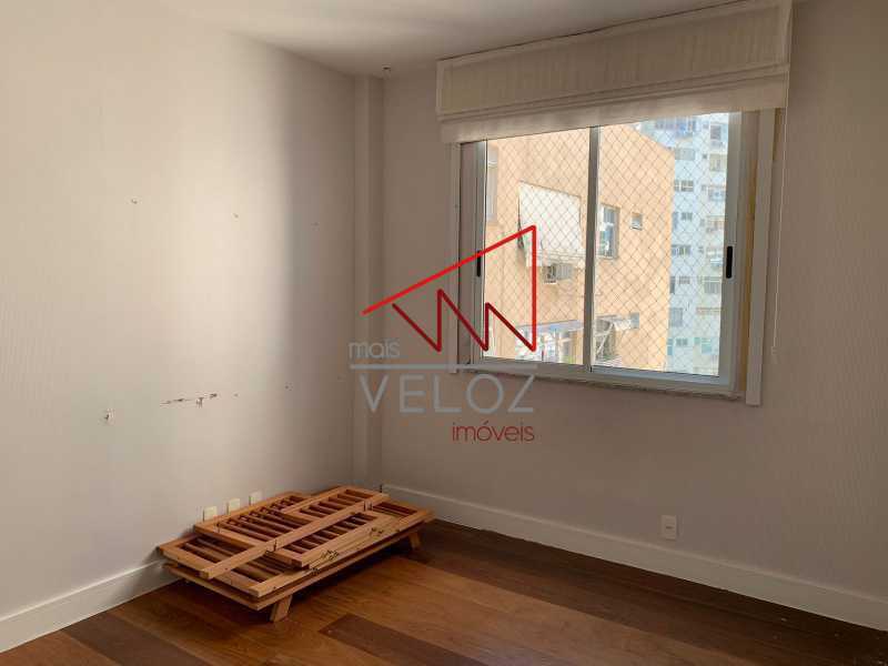 Apartamento à venda com 2 quartos, 132m² - Foto 24