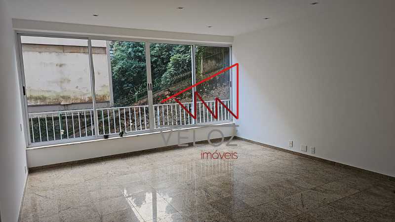 Apartamento à venda com 3 quartos, 115m² - Foto 1