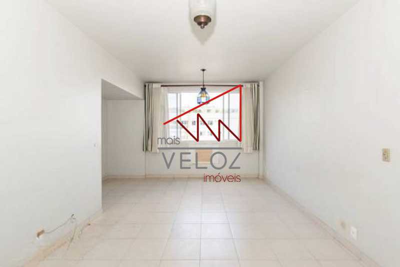 Apartamento à venda com 3 quartos, 101m² - Foto 2