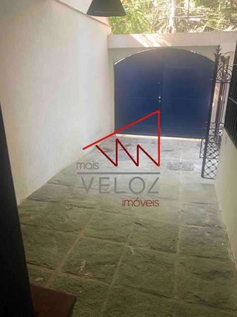 Casa à venda com 4 quartos, 280m² - Foto 16