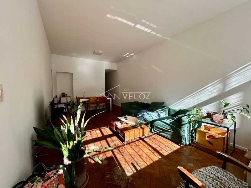 Apartamento à venda com 2 quartos, 105m² - Foto 1