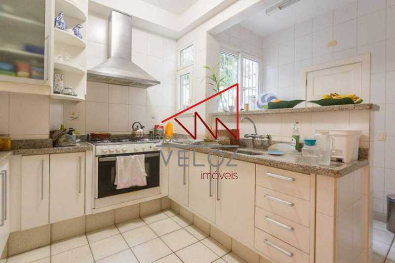 Apartamento à venda com 3 quartos, 137m² - Foto 23