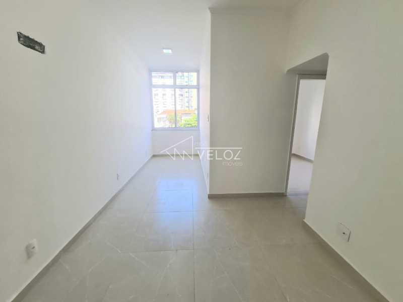 Apartamento à venda com 1 quarto, 50m² - Foto 4